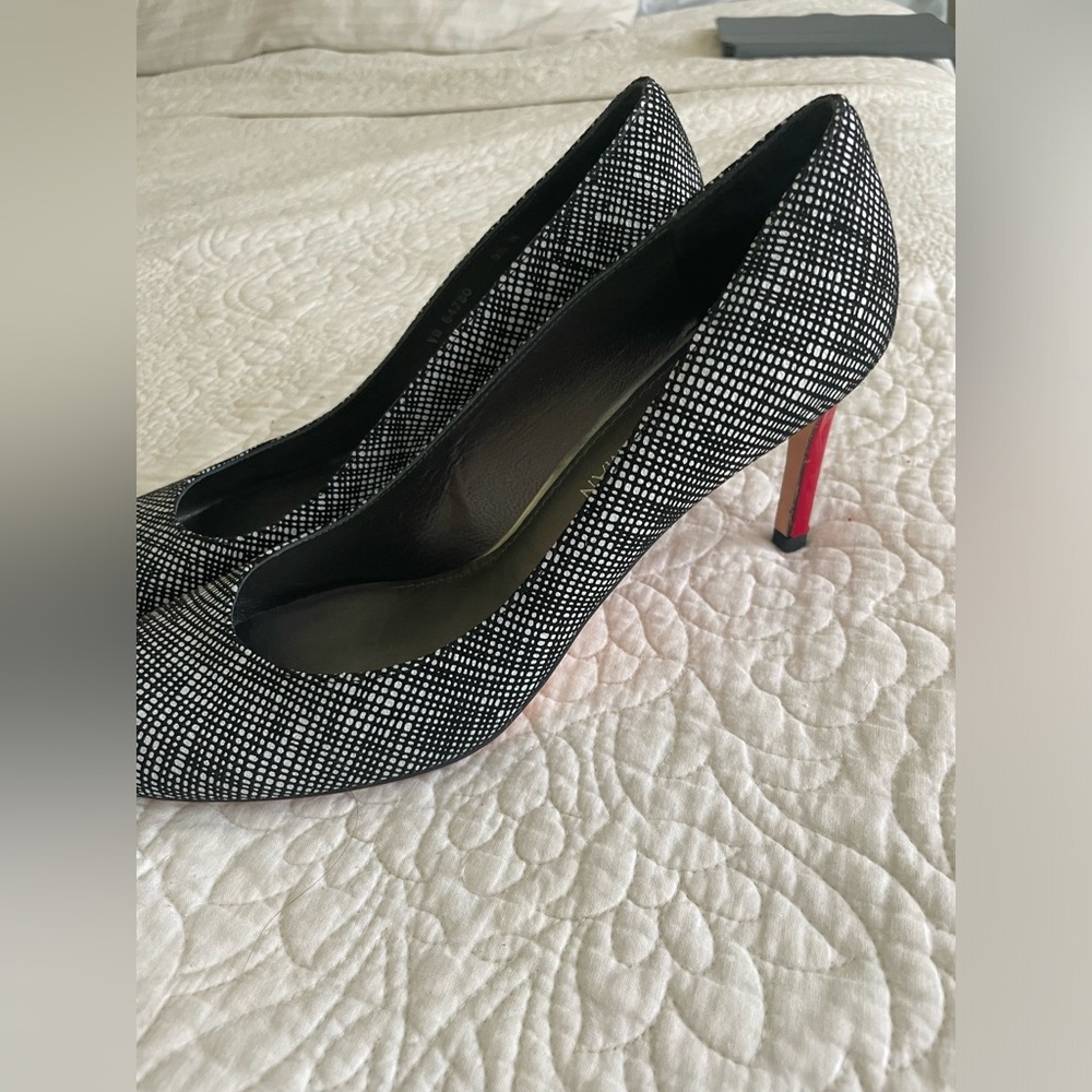 Black and white pumps by Stuart Weitzman